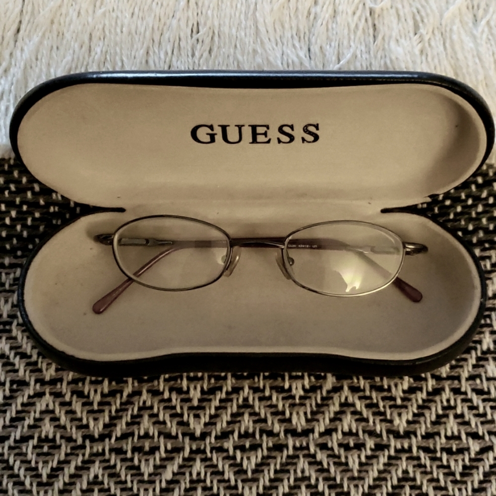 GUESS Children's Eye Glasses GU 1067 With Case.
